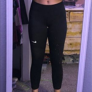 women's cropped nike leggings